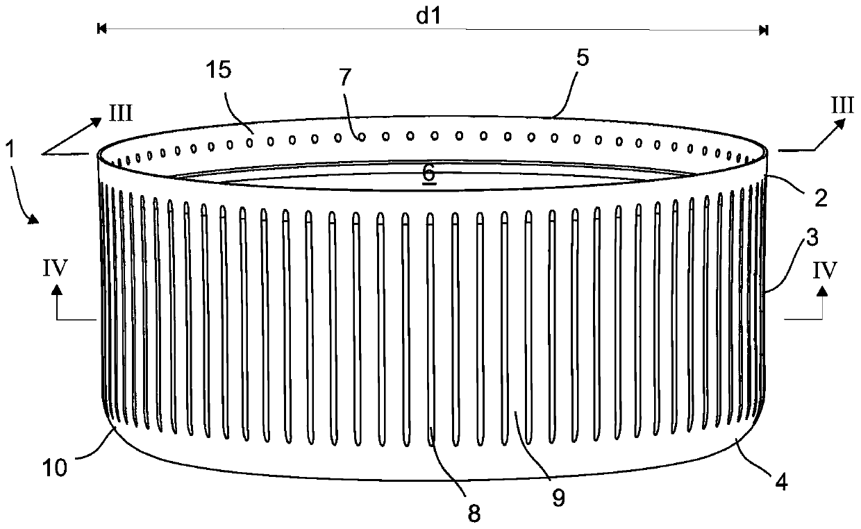 Filtering receptacle and method of using it