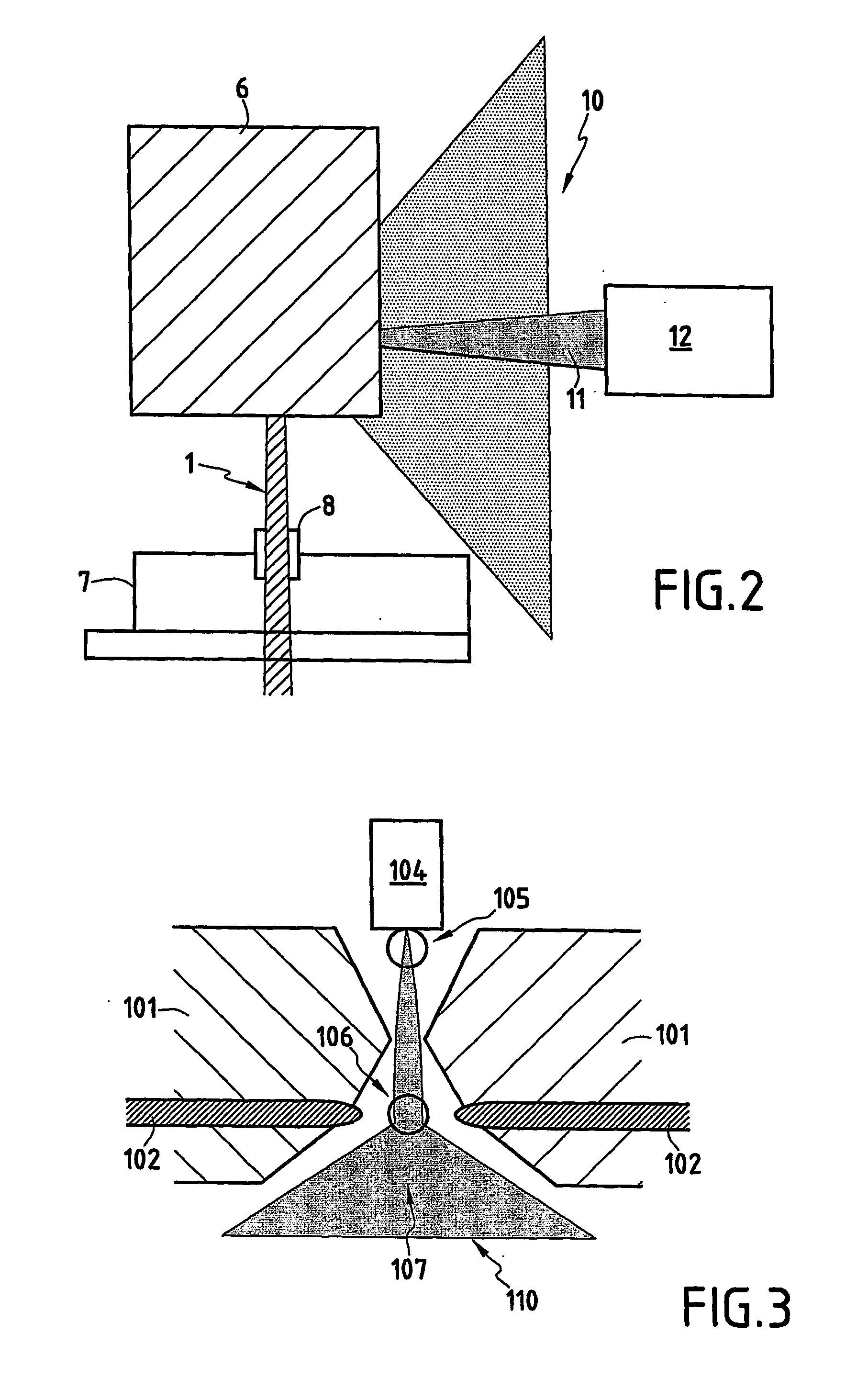 Method and Device for Producing Extreme Ultraviolet Radiation or Soft X-Ray Radiation