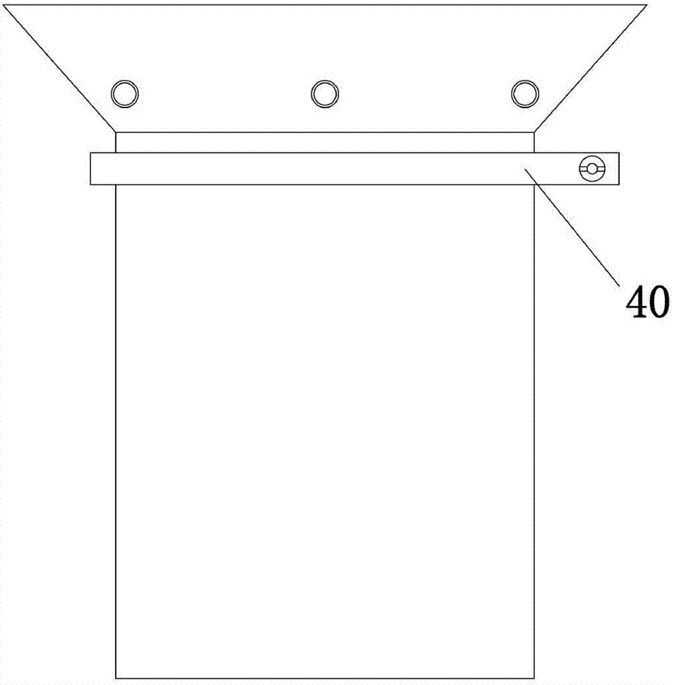 Pressing and filtering device for cold pressing juicer