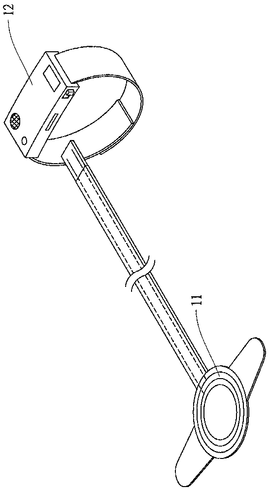 Spill detecting and warning device for dialysis patient