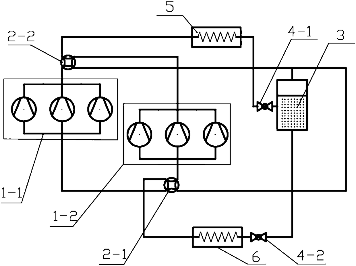 Running control method of double-stage compression heat pump system and heat pump system