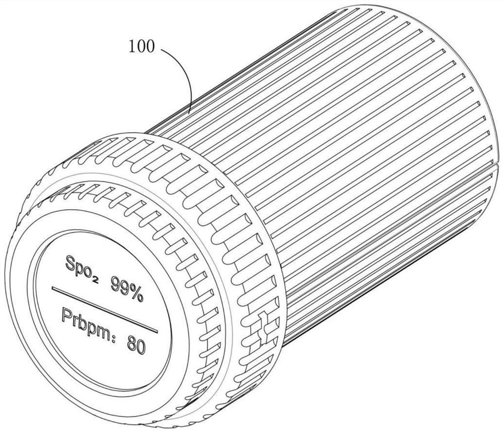 Surrounding scanning type longitudinal displacement multi-point sampling high-precision finger clamping oximeter