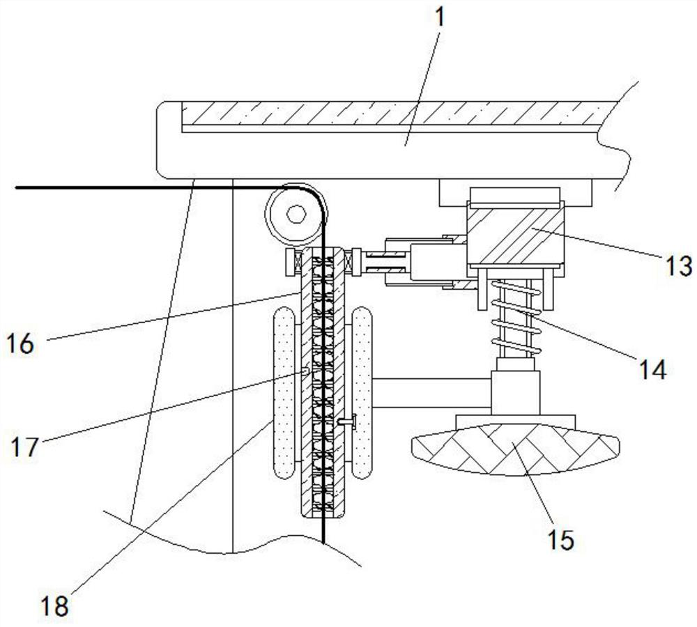 Silk yarn processing equipment for auxiliary oiling of textile elasticizer