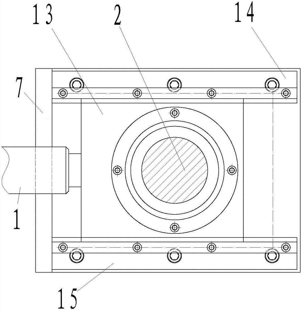 Embossing device of large-width wallpaper device