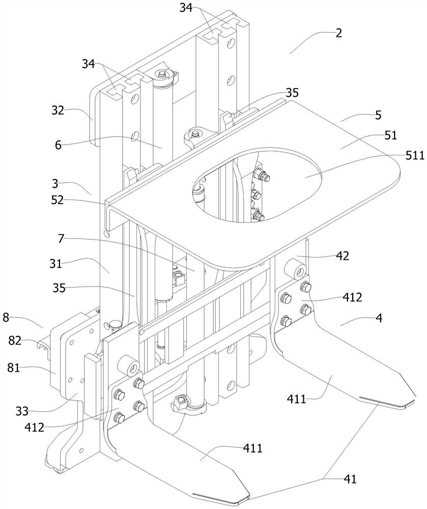 Fork stabilizing device for forklift and forklift