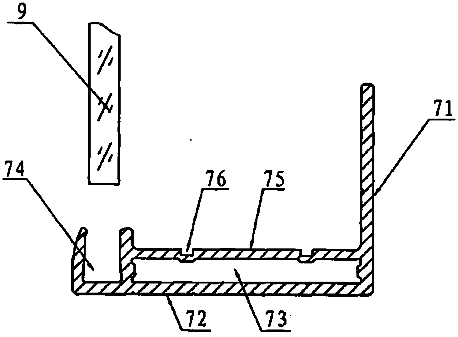 Aluminum frame pneumatic engaging device for solar module