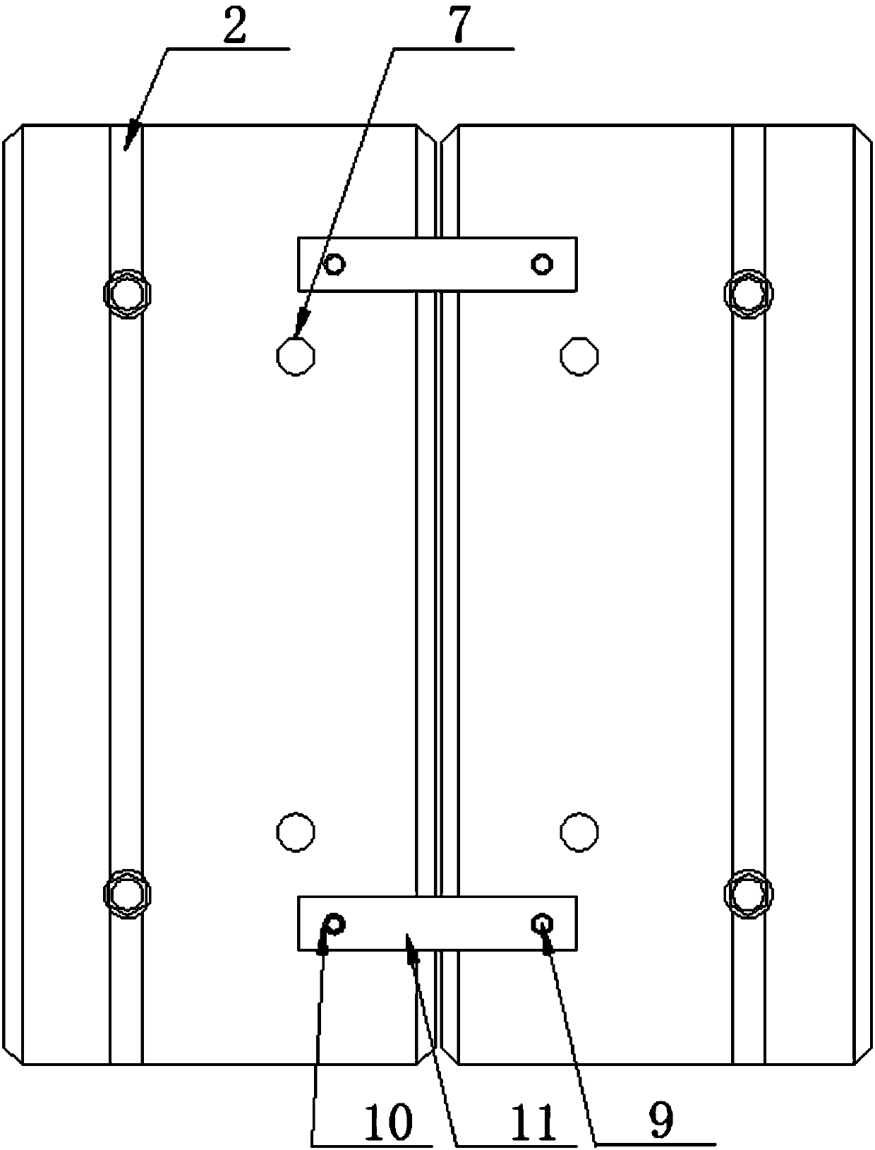 Toppling prevention device for vending machine