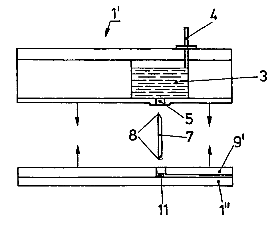 Liquid reservoir connector