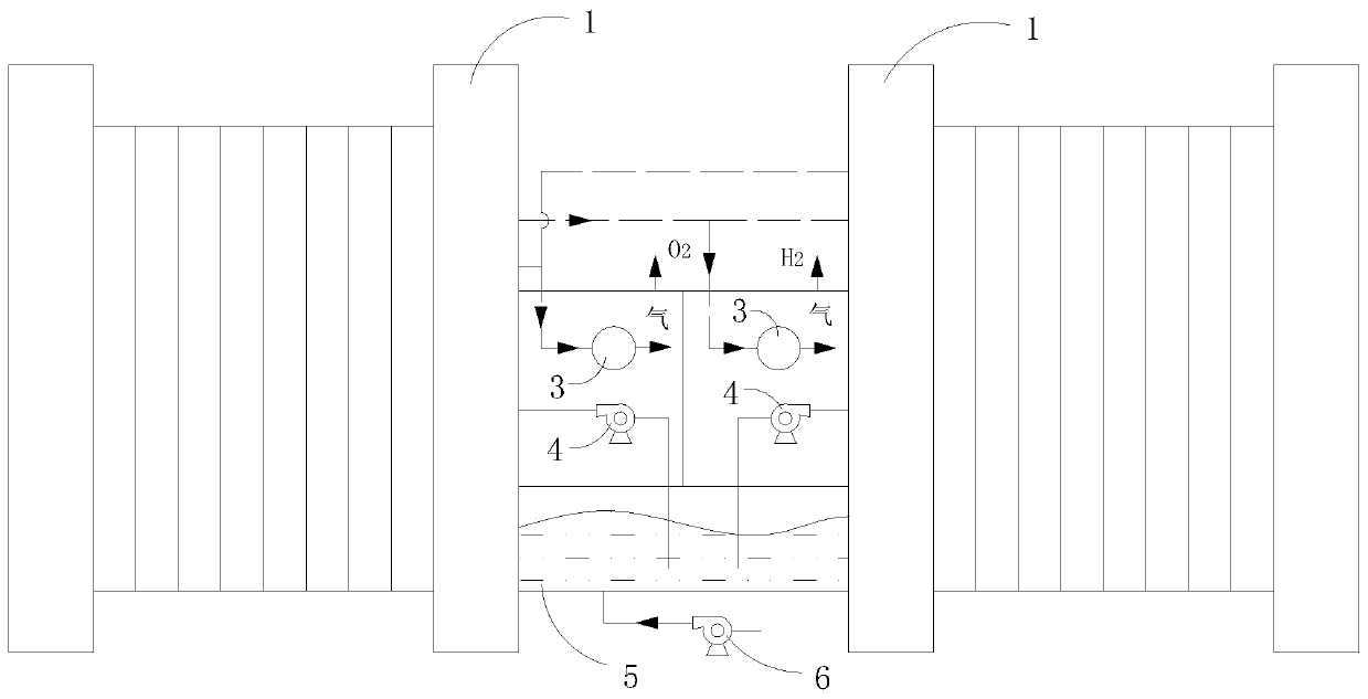 Electrolytic cell suitable for pressurizing circulating pump shell and working method thereof