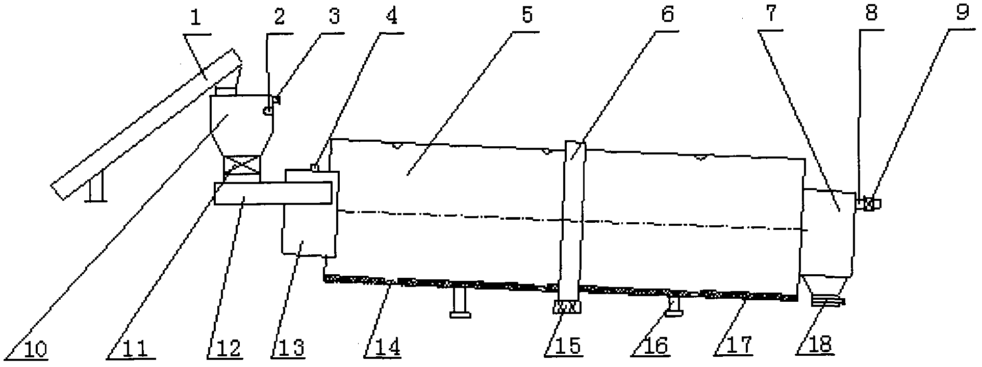 Continuous solid-state fermentation device for preparing fuel ethanol