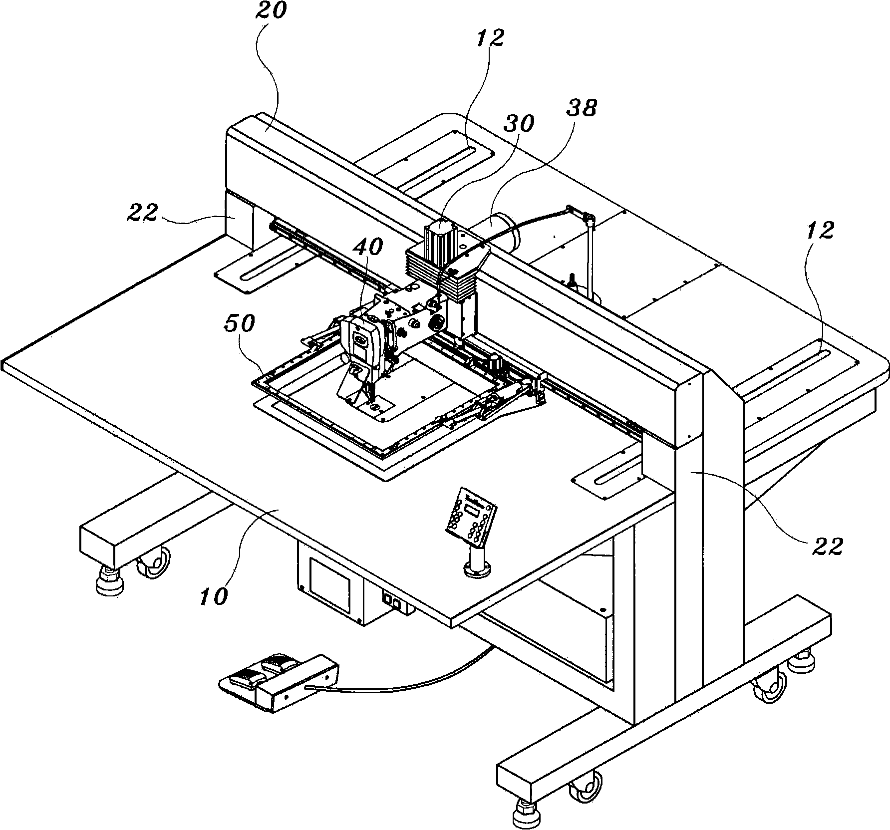 Sewing machine upper thread breaking and clamping device