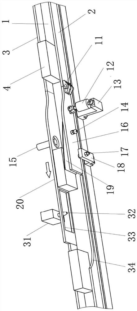 Ultra-wide cigarette packet detecting and removing device