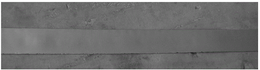 A method for producing hot-rolled pickling-free plates by strip continuous casting combined with reduction annealing