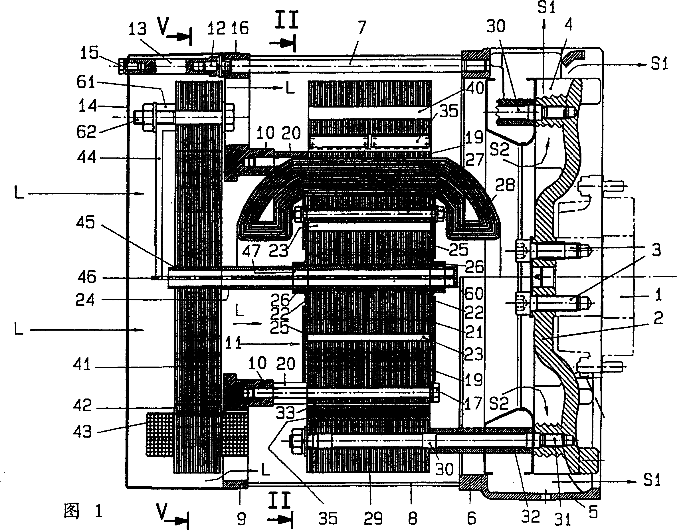 Power generating installation comprising a driving engine and a generator