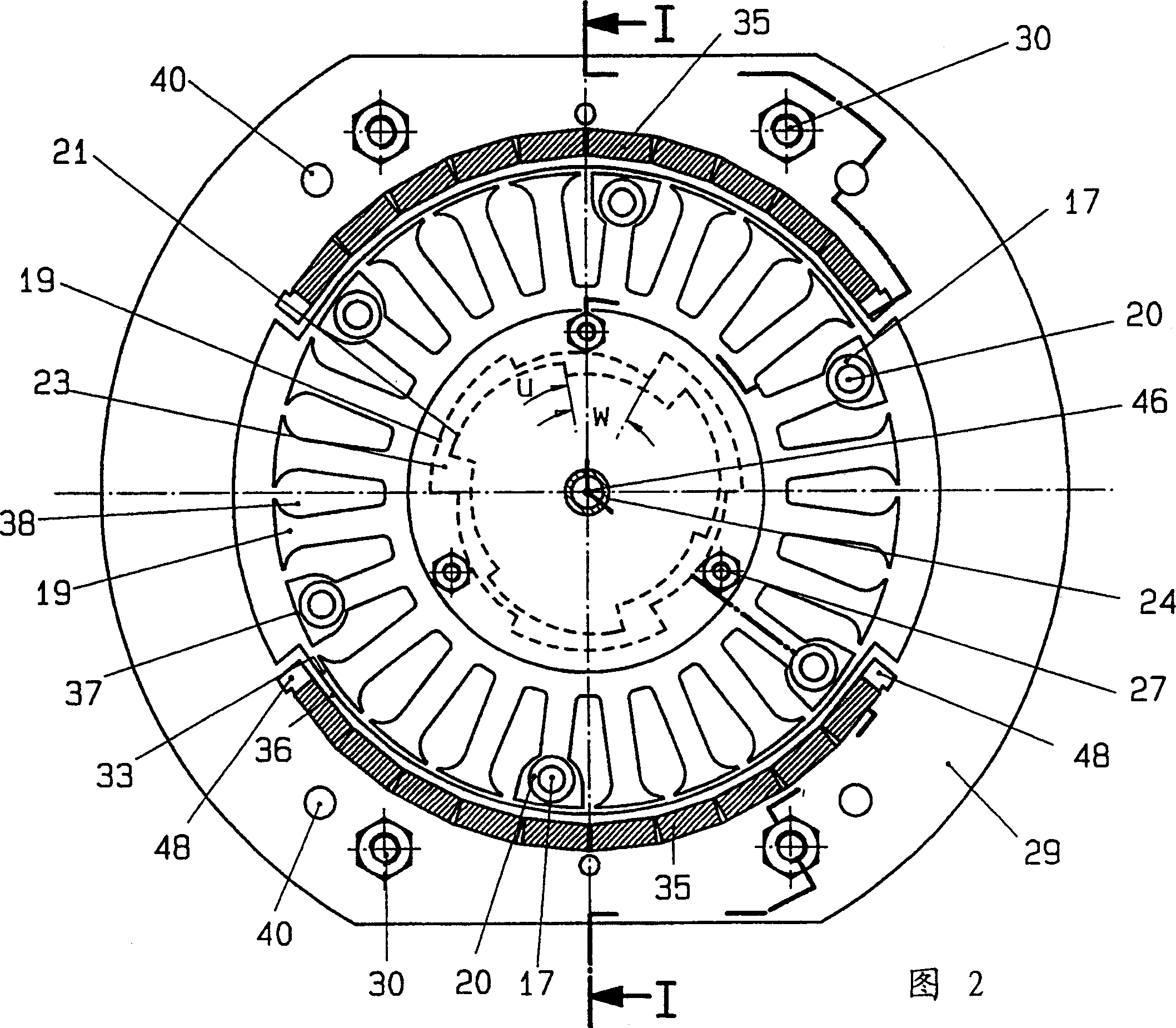 Power generating installation comprising a driving engine and a generator