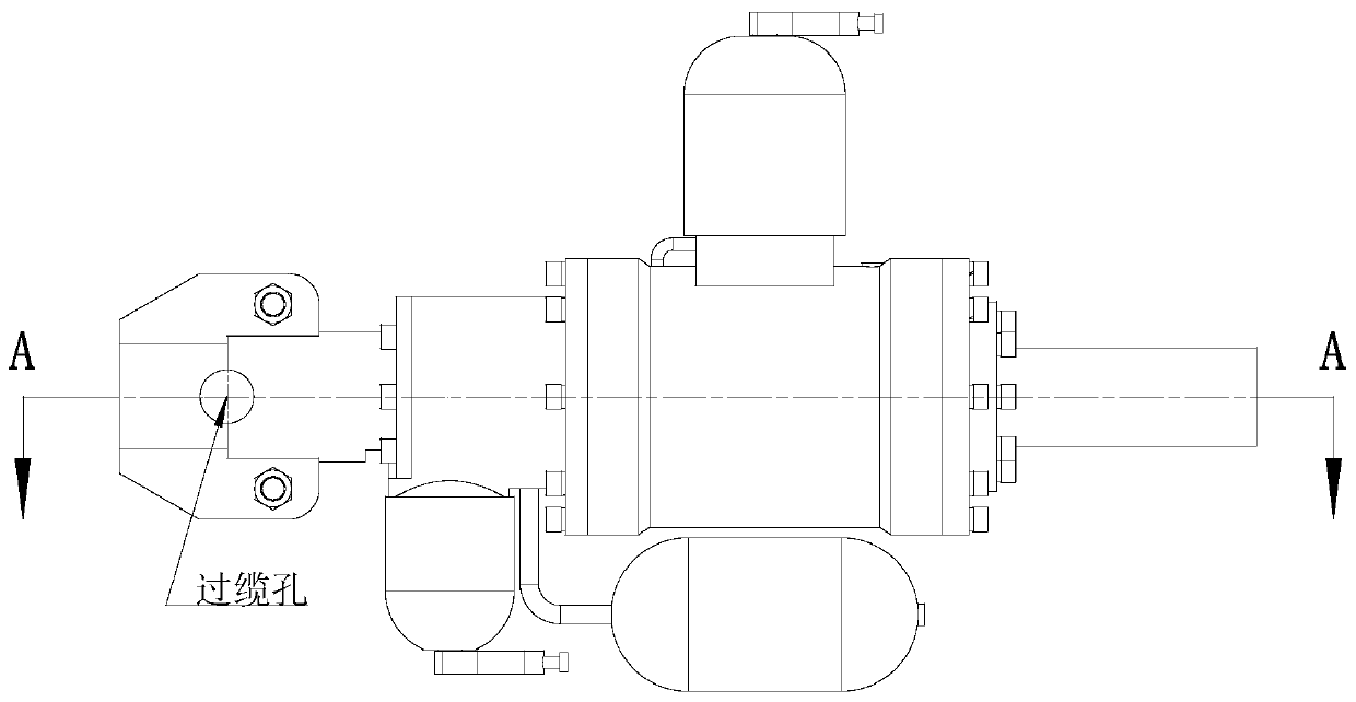 Deep-sea emergency reciprocating cable cutting device without built-in power source