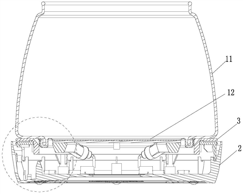 Glass electric kettle and its lampshade fixing structure