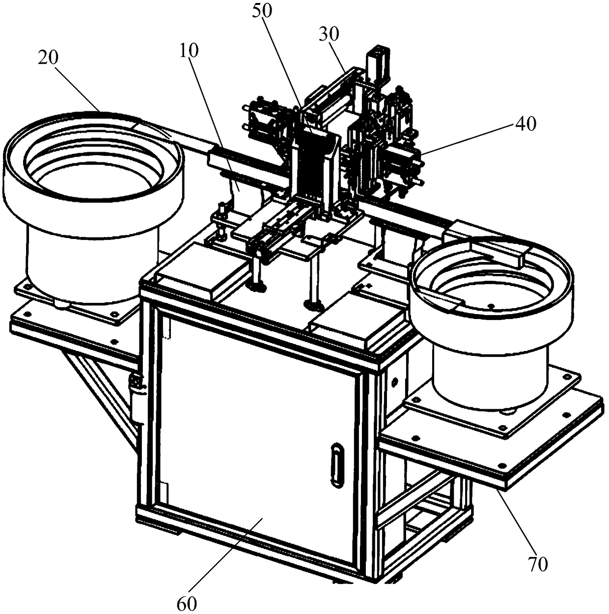 Automatic assembling and feeding device for high-precision bolt and bracket piece