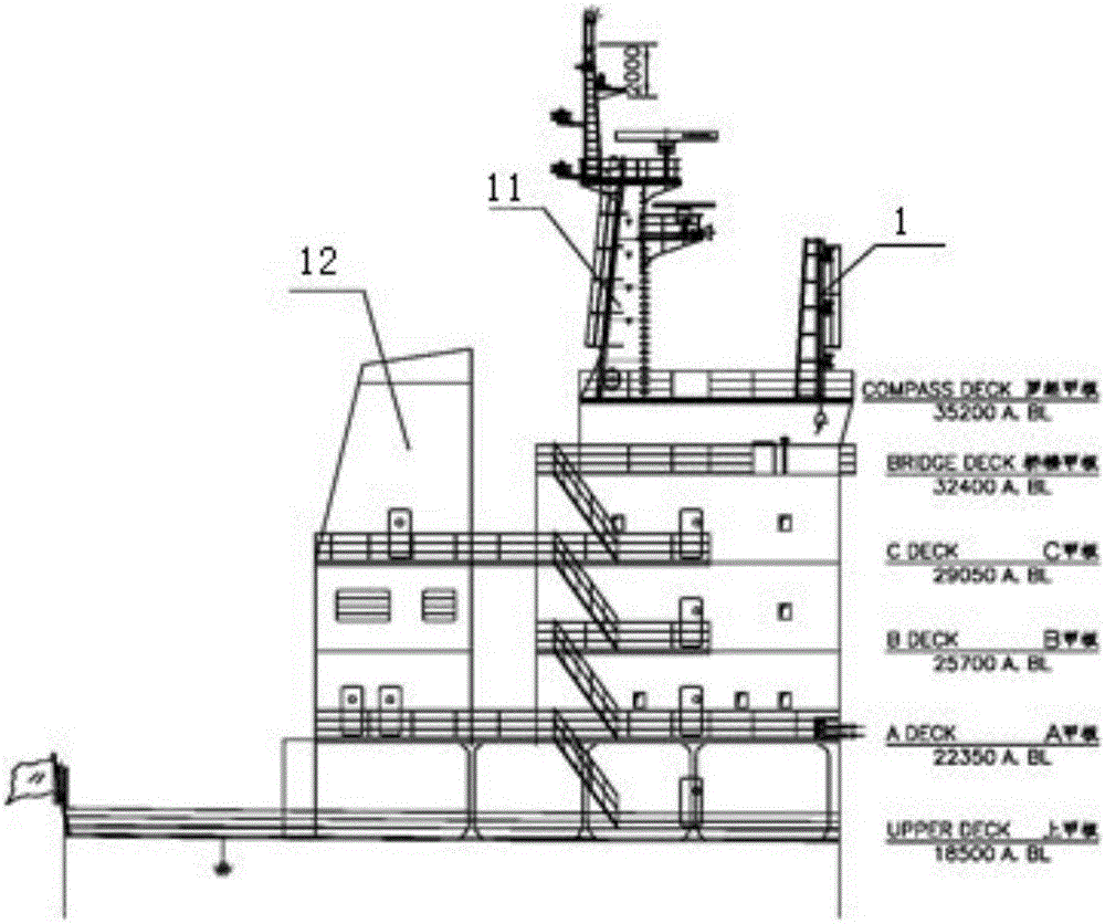 Auxiliary light mast for mounting ship navigation signal light