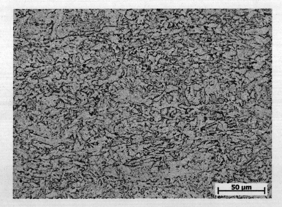 High-strength low-crack sensitive slab and manufacture method thereof