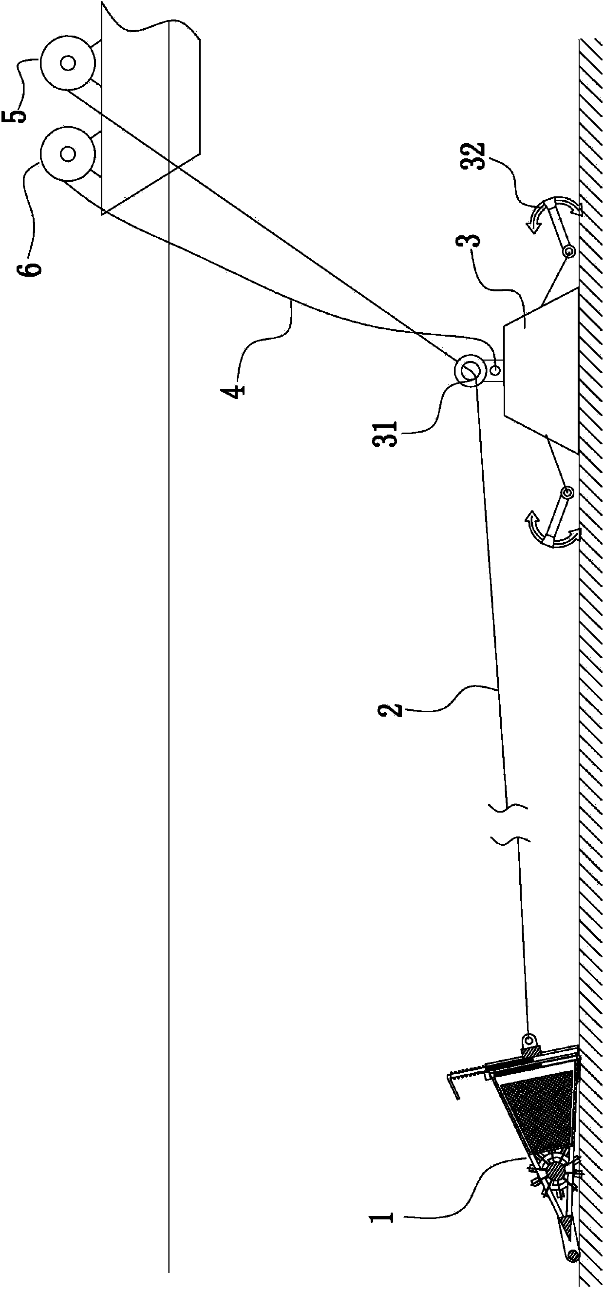 Marine bottom trawling trapper and trapping method thereof