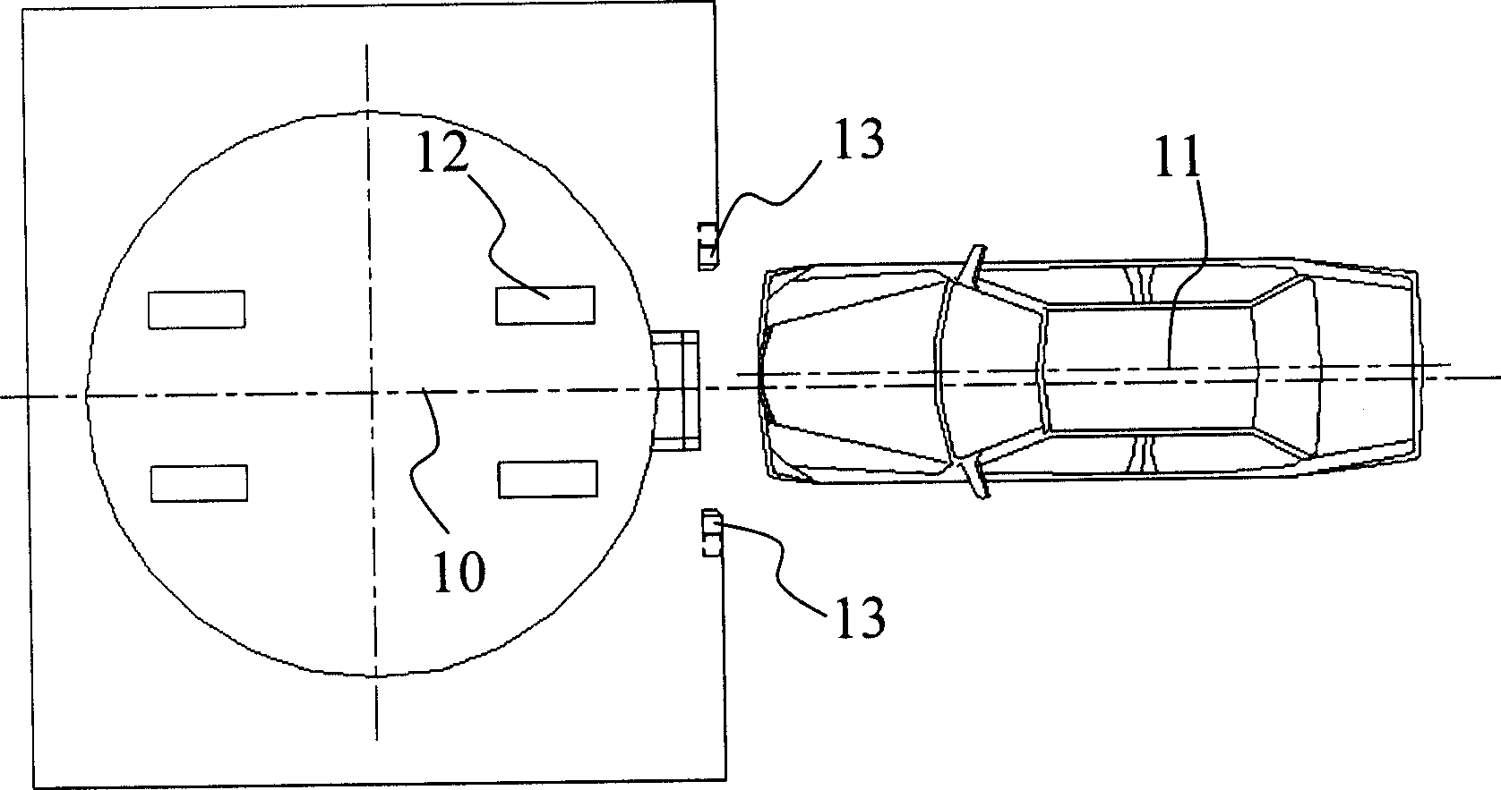 Automatic device for adjusting center of vehicle and its adjustment method