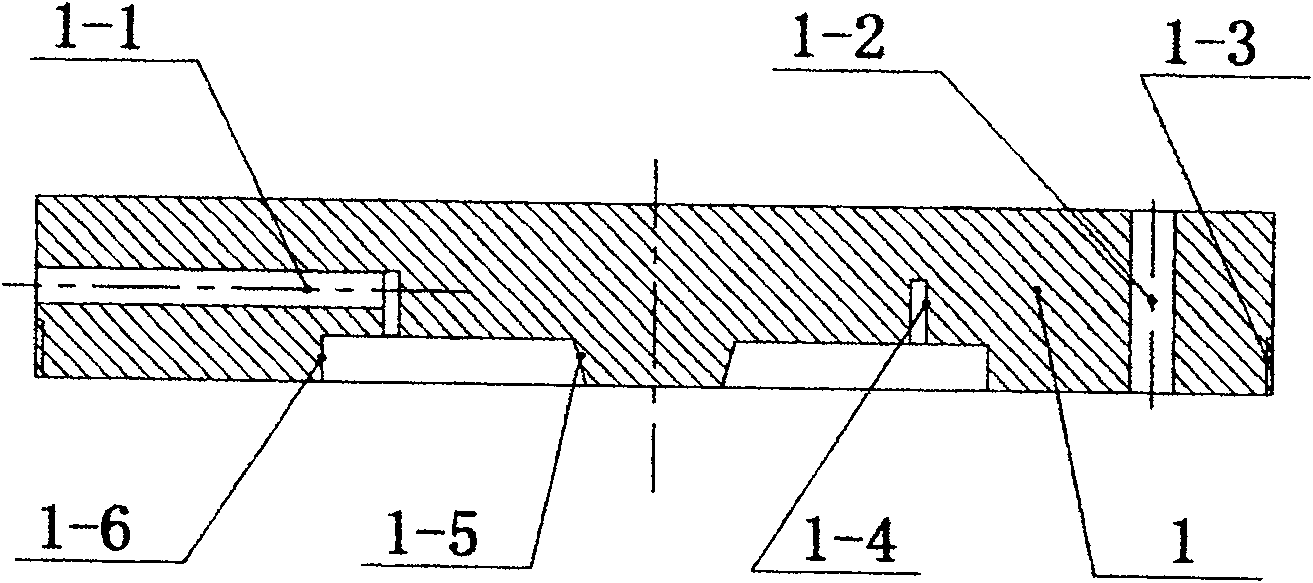 Composite nozzle for preparing supercritical fluid nanometer micrometer materail