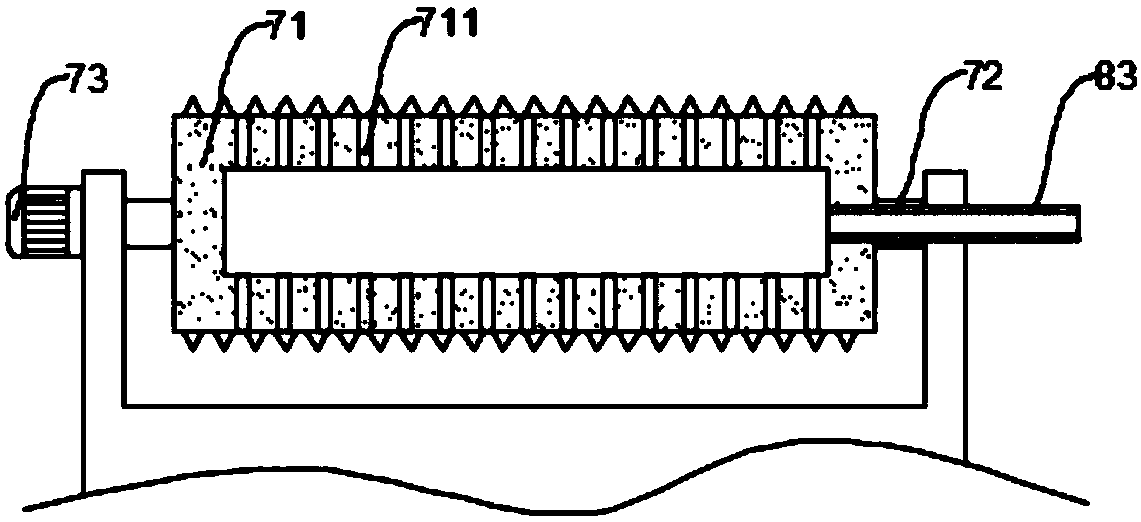 Wall surface stripping device with reciprocating-motion-type stripping roll