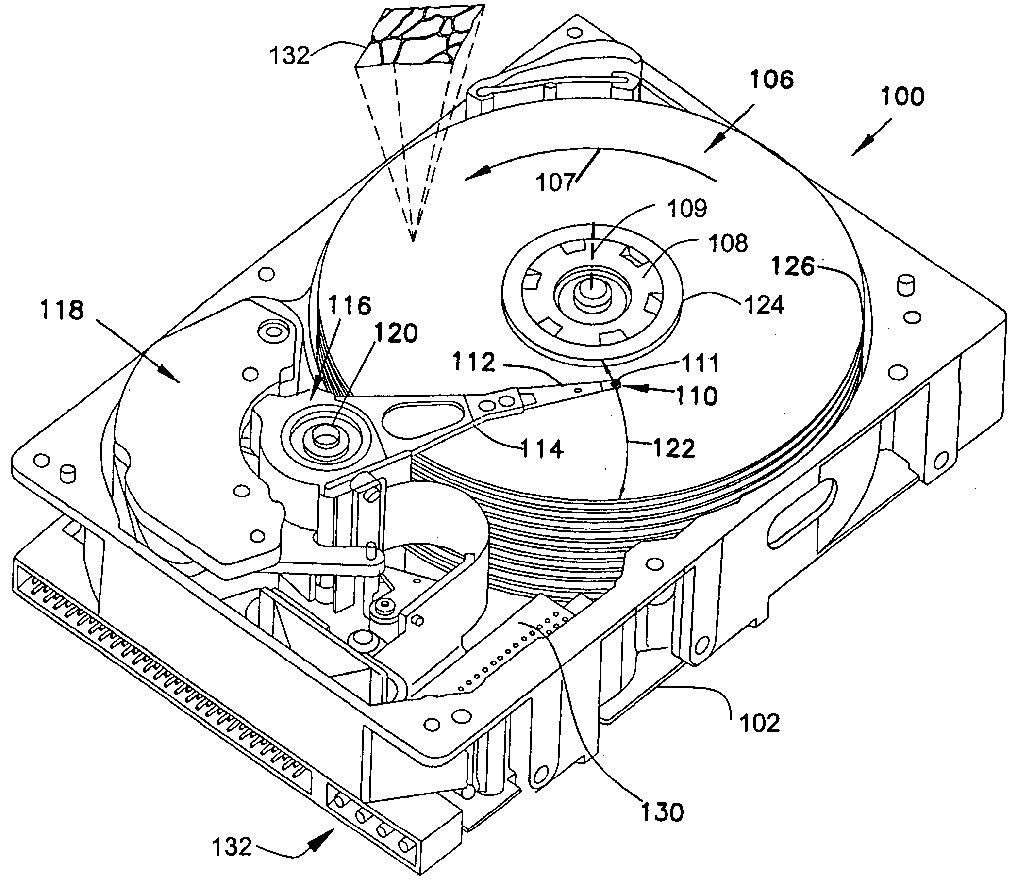 Memory array having a layer with electrical conductivity anisotropy