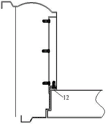 A combination door pocket