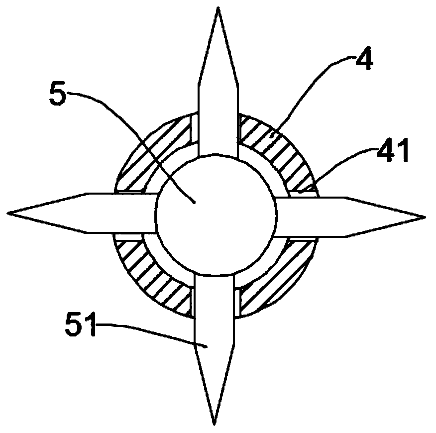 A multi-stage crushing feed processing device