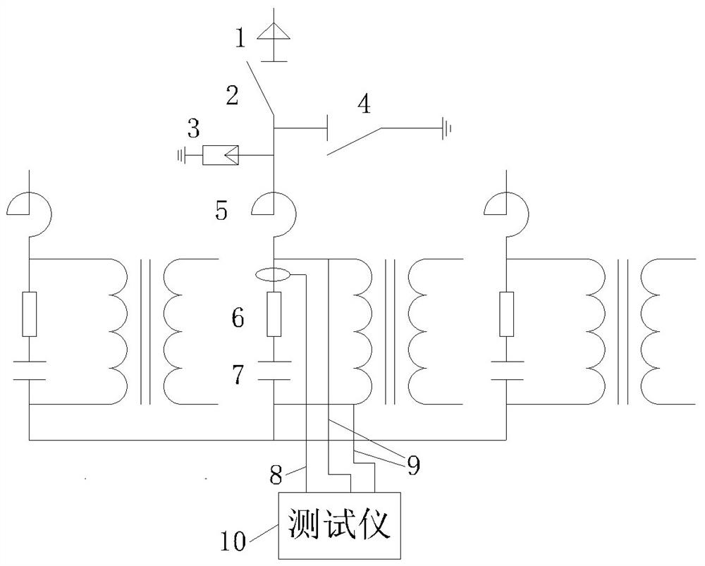 Capacitor capacitance on-line testing device