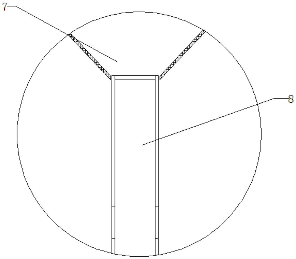 A sandblasting and dust removal device for efficiently grinding the interior of cylindrical auto parts