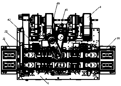 Automatic attaching machine for mobile phone auxiliary materials and operating method of automatic attaching machine