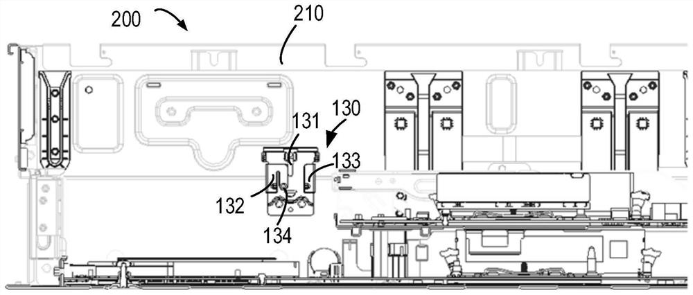 Cable retainer and corresponding rack server