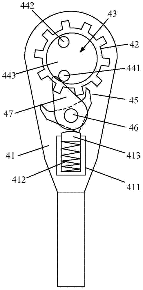 A cycle self-locking hanger