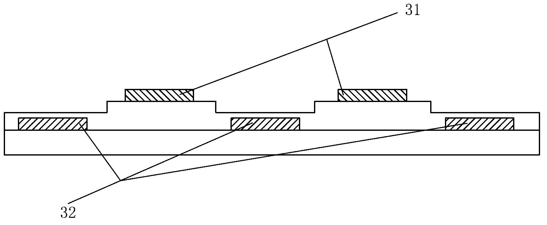 Design of fanout trace in TFT-LCD (thin film transistor-liquid crystal display) narrow frame design