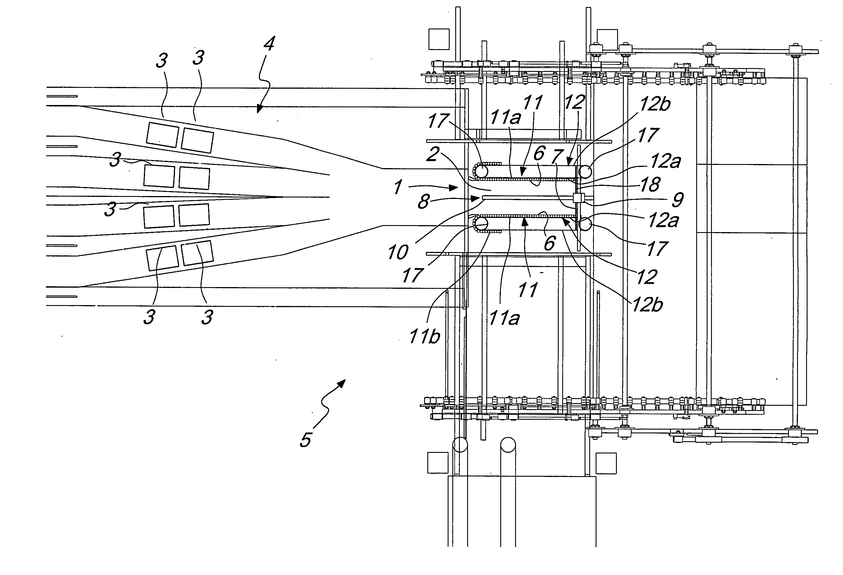 Station for receiving products and temporarily accommodating them