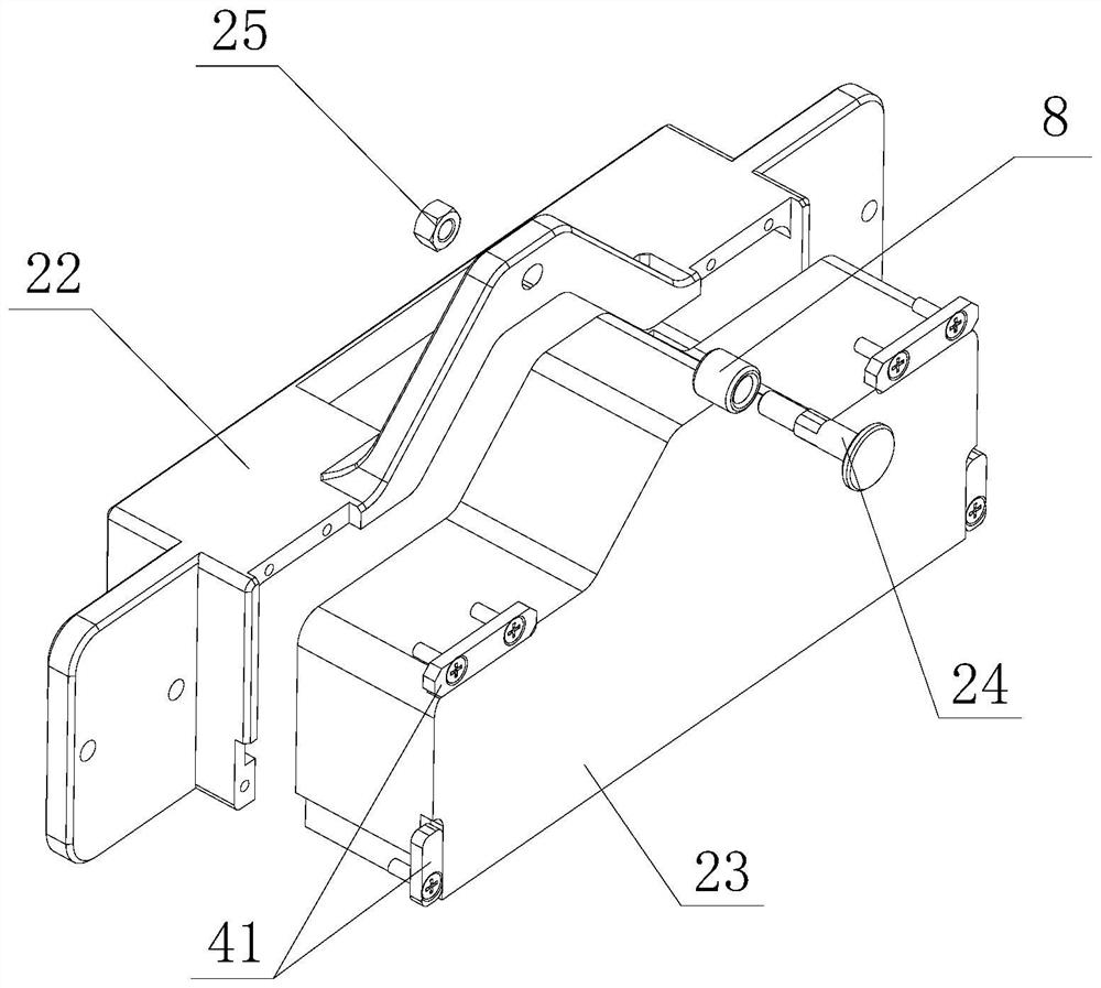 Square hole particle beam collimator with continuously adjustable aperture and aperture adjusting method thereof