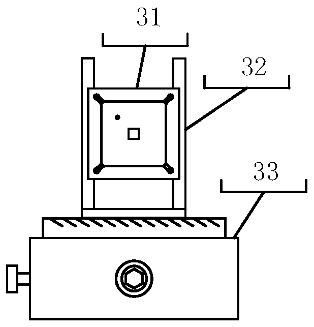 Circularly polarized frequency-adjustable solid color center microwave control system and method without phase shifter