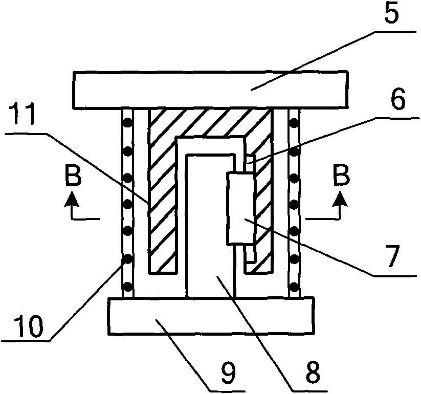 Automatic desludging and refreshing apparatus of sensitive layer of metal sensor