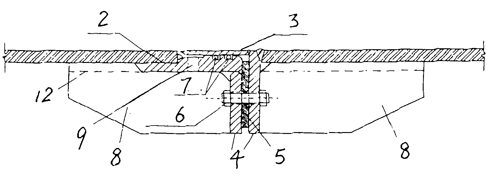 Curved-jacked steel pipe section and jacking method