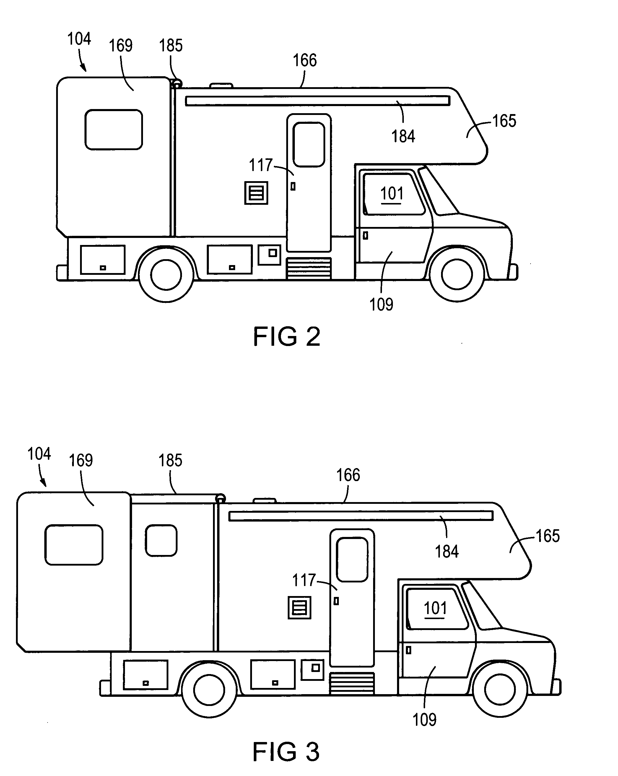 Recreational vehicle with expandable living area