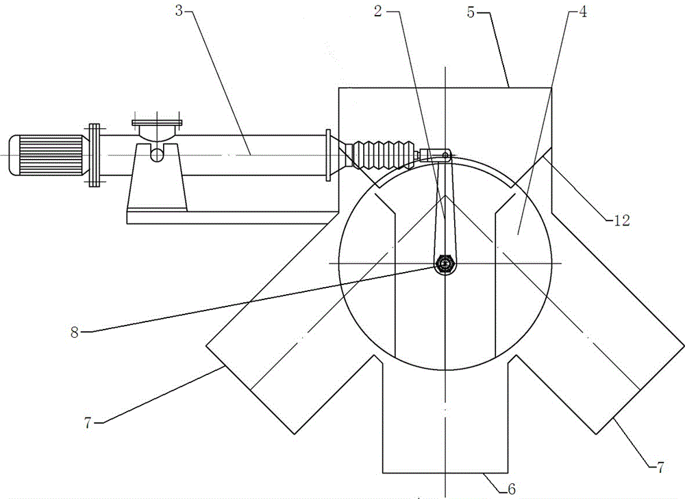 Four-way material distributer free of material blocking