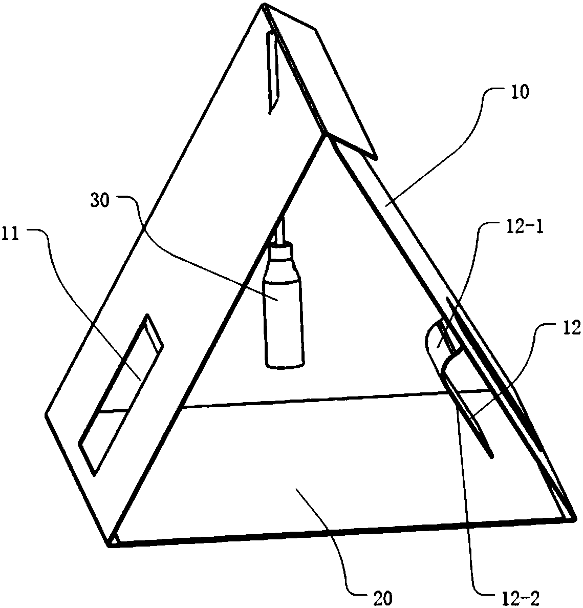 Folded plate type triangular trapper