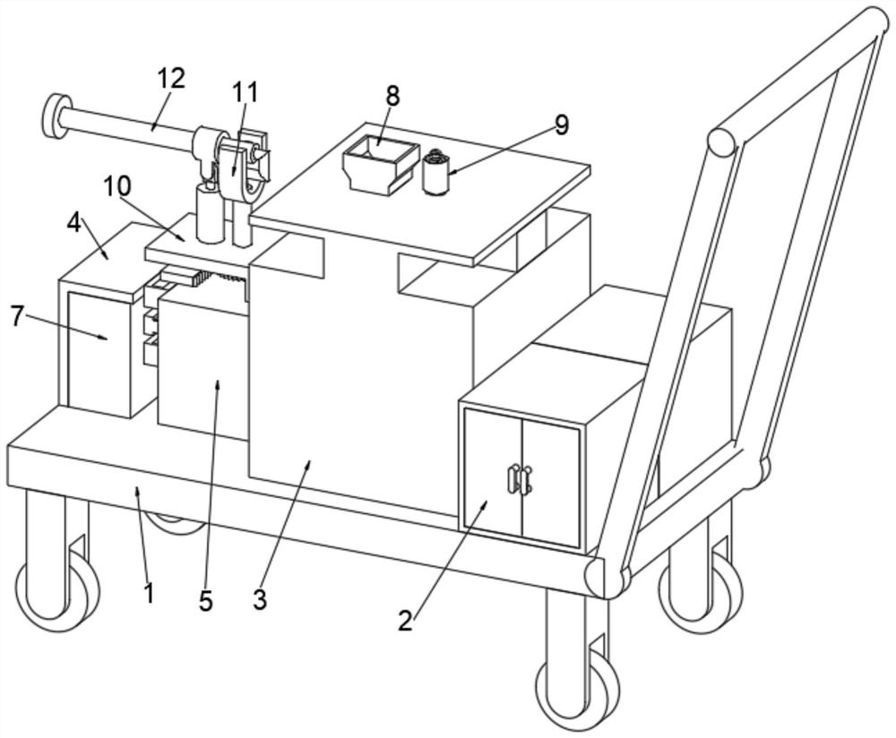 Landscaping spraying device capable of increasing spraying range