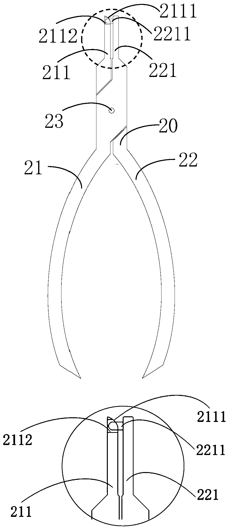 Invisible correcting device and method for enhancing retention force thereof