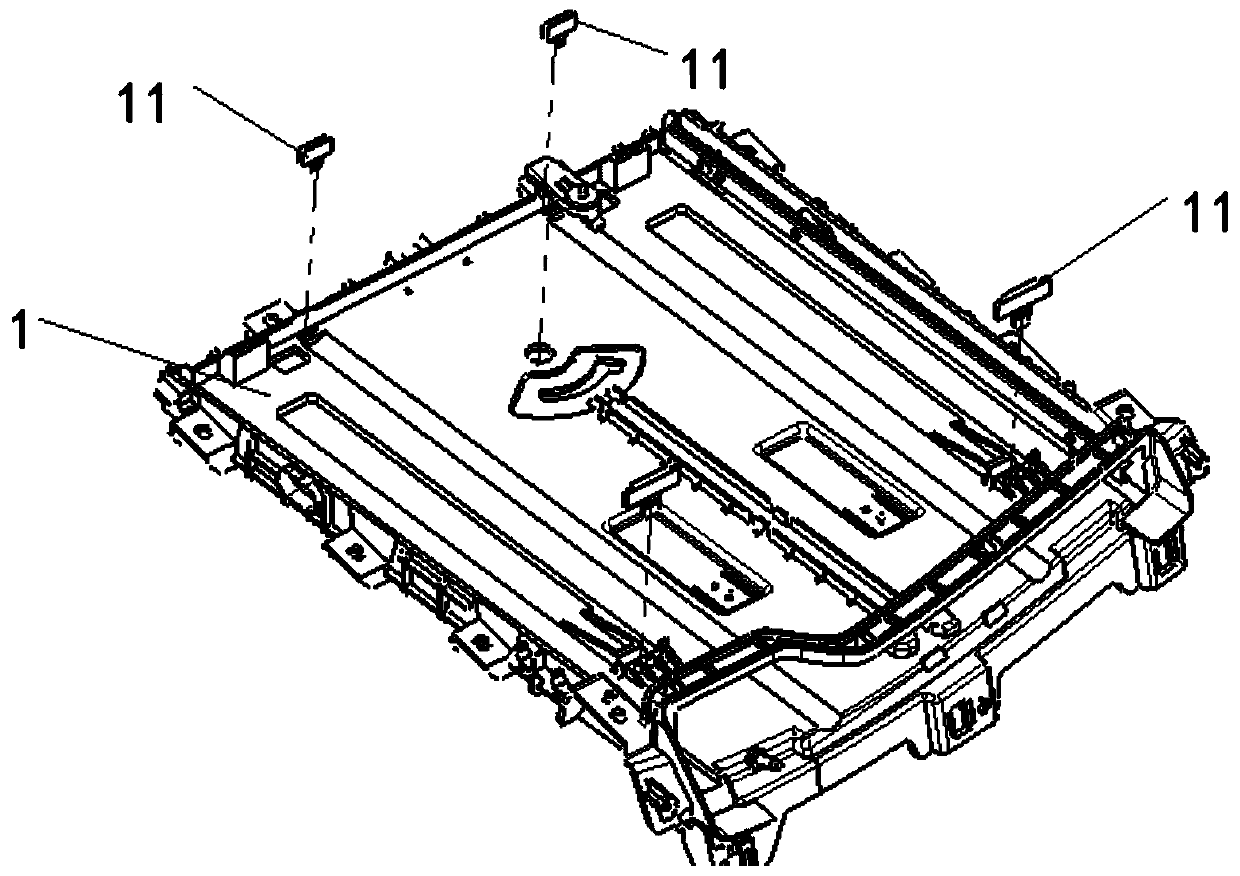 Hidden vehicle-mounted small table plate assembly and commercial vehicle