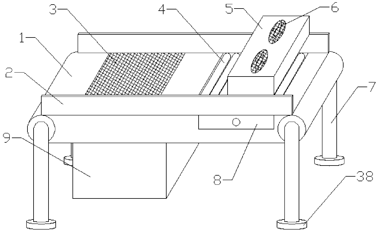 Ore collecting and conveying device for mines