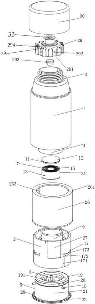 Solute and liquid mixing container and production method